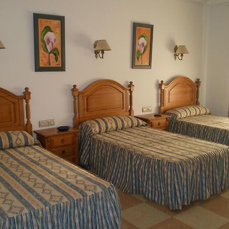 Hostal Los Rosales Alcaraz Szoba fotó