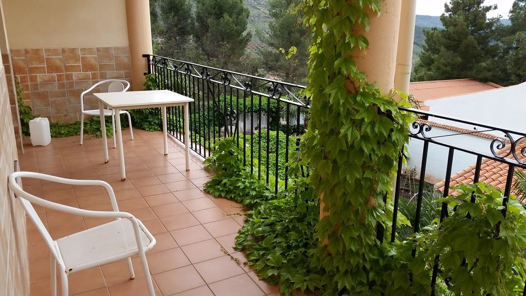 Hostal Los Rosales Alcaraz Szoba fotó